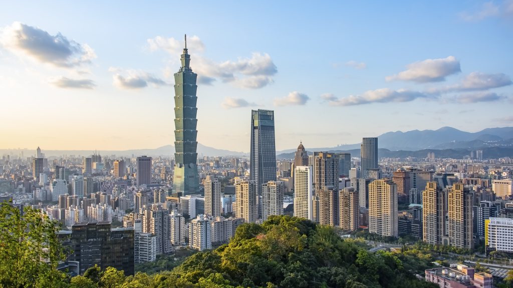 臺北市在臺灣白天從山上看，